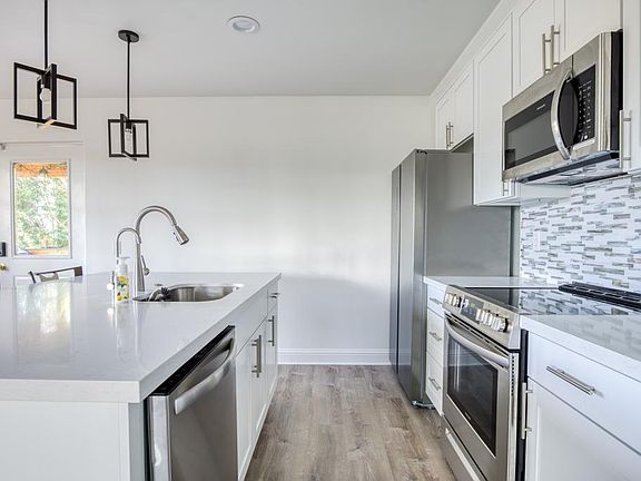 4th image of 10950 SE 62nd St