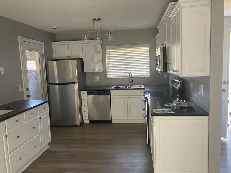 10606 Whitman Cir — Photo 16