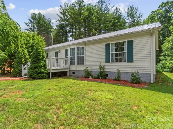 98 Cardinal Ln, Burnsville, NC 28714