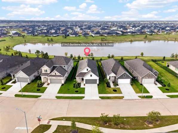 27447 Sunterra Village Dr, Katy, TX 77493