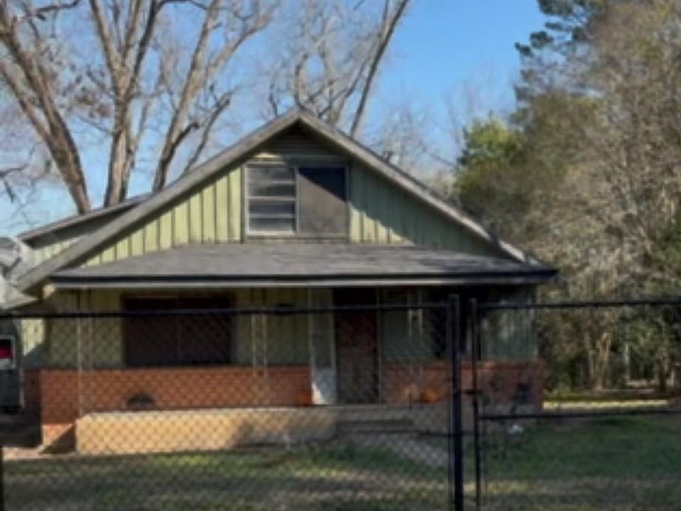 1st image of 801 Snell Rd