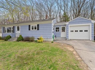 36 Woodlawn Rd, North Smithfield, RI 02896