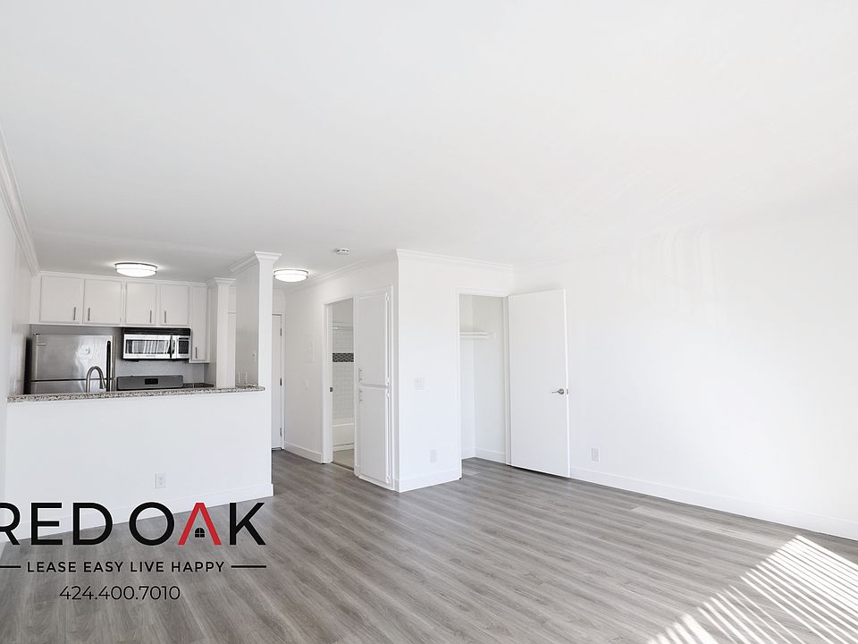 1st image of 1522 N Formosa Ave #306