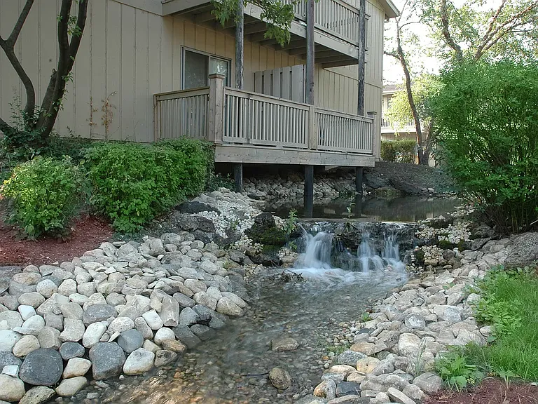 Natural Falls Resort Apartments — Photo 3
