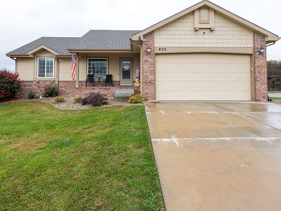 1st image of 800 Fossilridge Dr