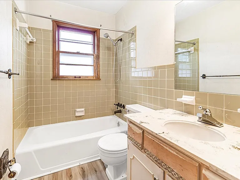 318 Goodrich Dr — Photo 16