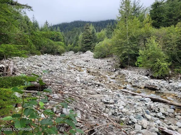 L3 Lutak Rd, Haines, AK 99827