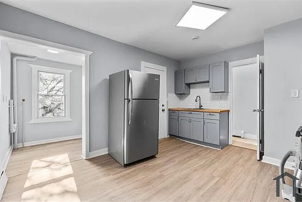748 Maple St #1 — Photo 9