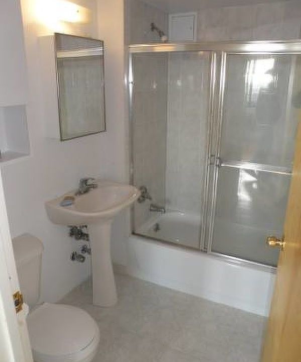 2nd image of 3164 21st St APT 10D