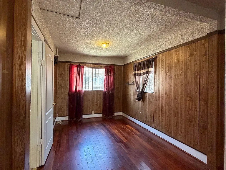 114 S Fresno St — Photo 27