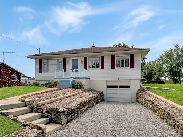 131 Beverly Ln, Steubenville, OH 43953