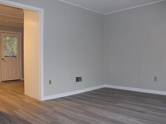 5th image of 56 Crestwood Dr #0