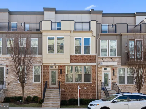 14589 Lakestone Dr, Chantilly, VA 20151