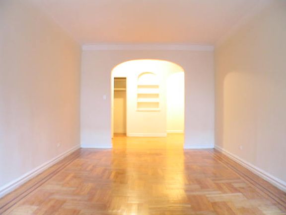 2nd image of 4115 45th St APT 2O