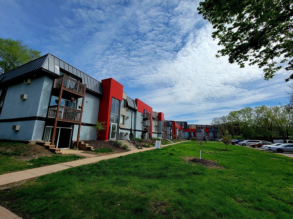 1st image of 4505 W 36 1/2 St APT 201