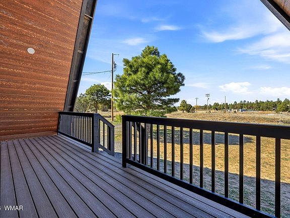 3rd image of 2281 Meadow Ln