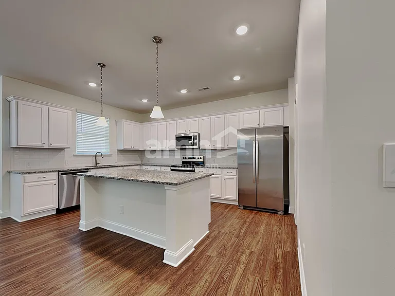 119 Hamilton Park Dr — Photo 5
