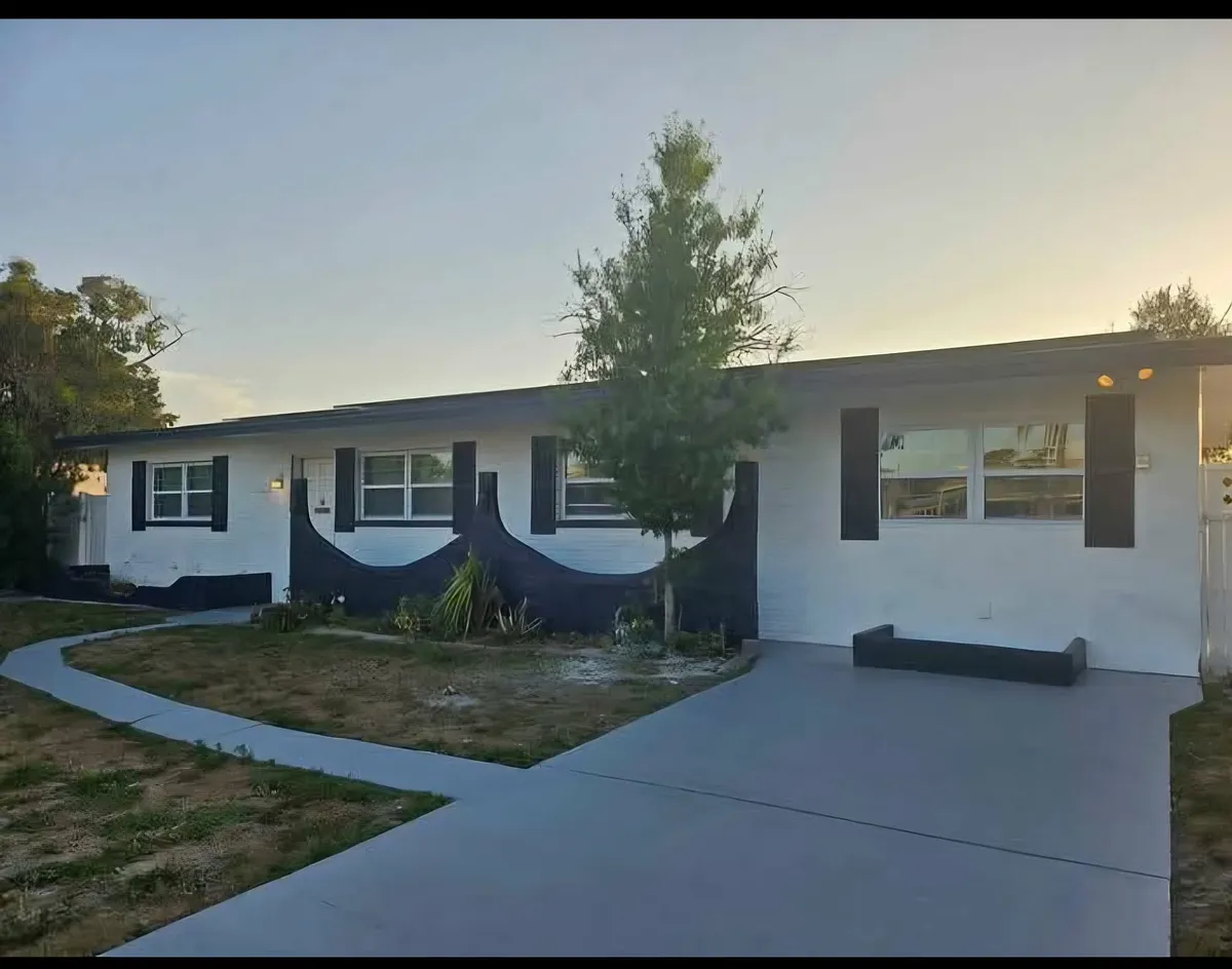 Building Photo - 5814 Liverpool Dr