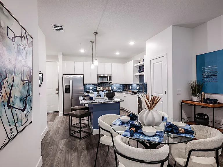 Vue at the Ridge — Photo 18