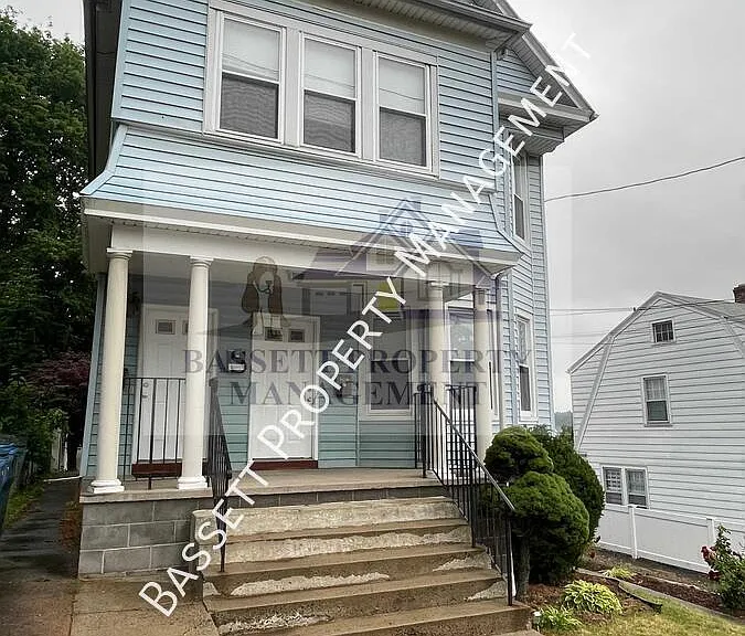25 Cumley St #1 — Photo 1