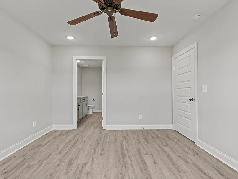 Lucas Ferry Townhomes — Photo 41