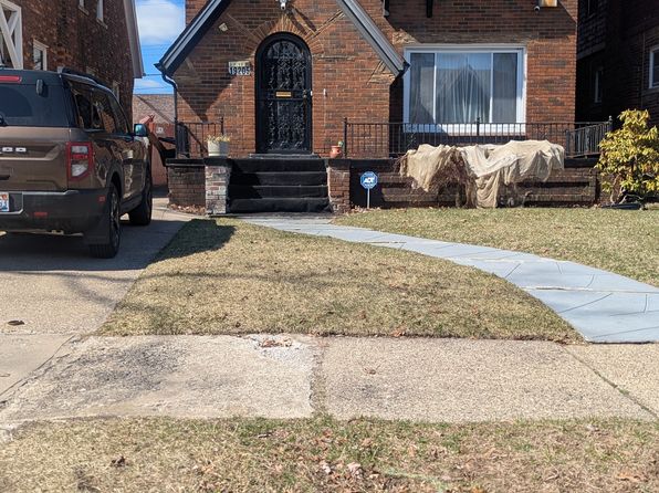 19205 Woodingham Dr, Detroit, MI 48221
