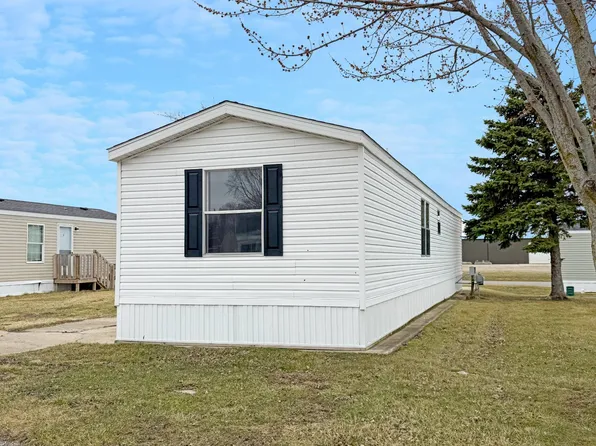 609 N Morton St #80, Saint Johns, MI 48879