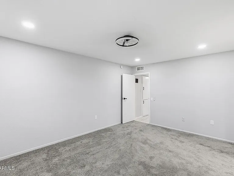 16817 N Meadow Park Dr — Photo 8