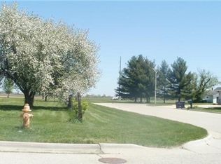 420 Rockshire Dr, Janesville, WI 53546