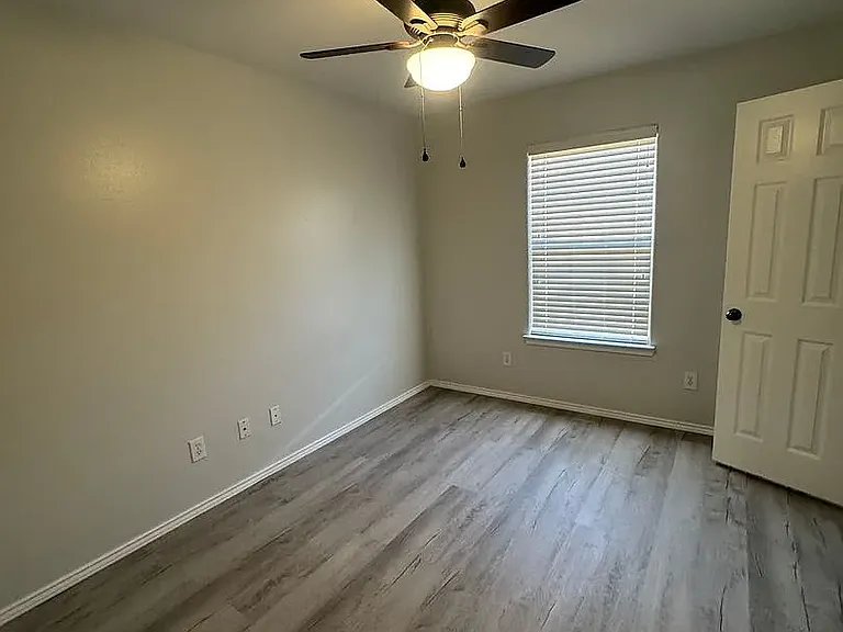 9304 Primrose Ave — Photo 8