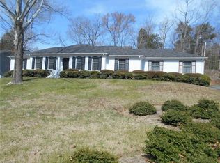 1218 Yorkshire Dr, High Point, NC 27262