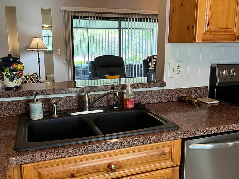 325 Windrush Loop — Photo 6