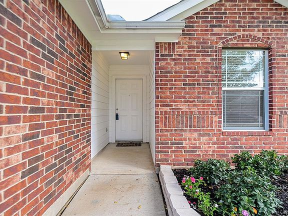 4th image of 20318 Stonebridge Terrace Ct