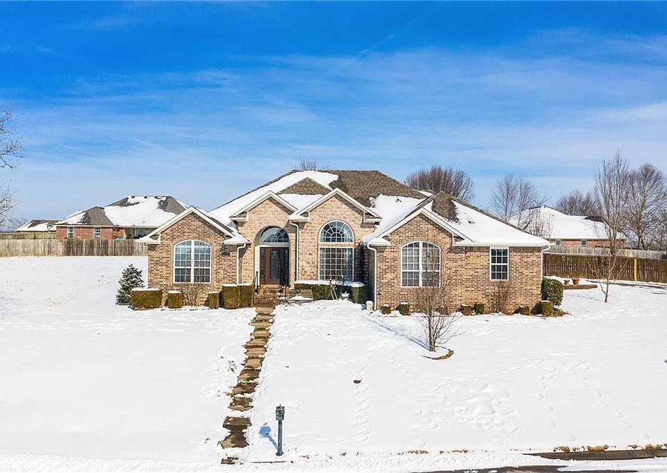 1st image of 707 Ledanna Dr