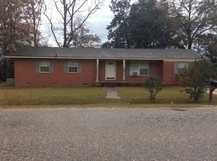 195 Camelia Dr, Peterman, AL 36471