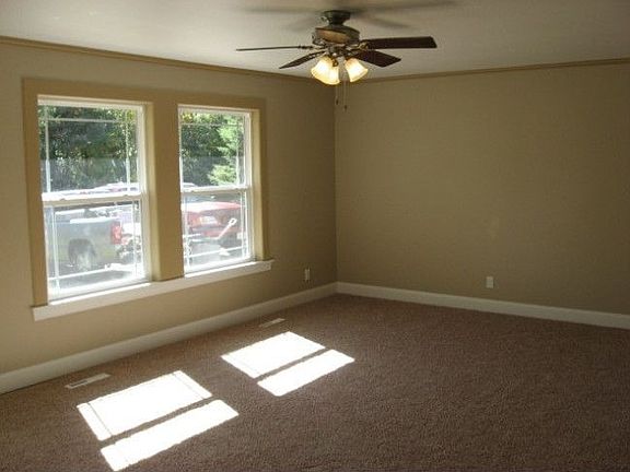 3rd image of 5531 Auburn Ave