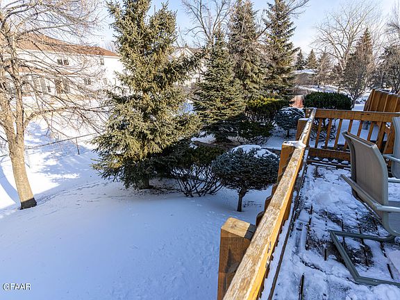 4th image of 213 Circle Hills Dr