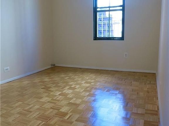 4th image of 516 E 79th St APT 2D