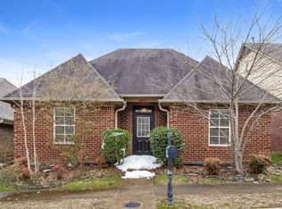 10215 Morning Hill Dr, Cordova, TN 38016