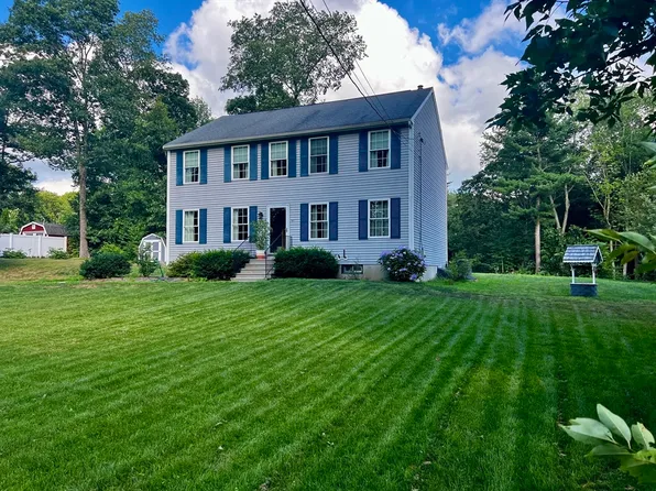 97 Breakneck Rd, Sturbridge, MA 01566