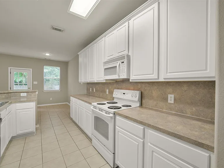171 N Burberry Park Cir — Photo 13