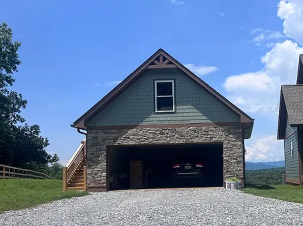 1025 Roy Grindle Rd #1, Dahlonega, GA 30533