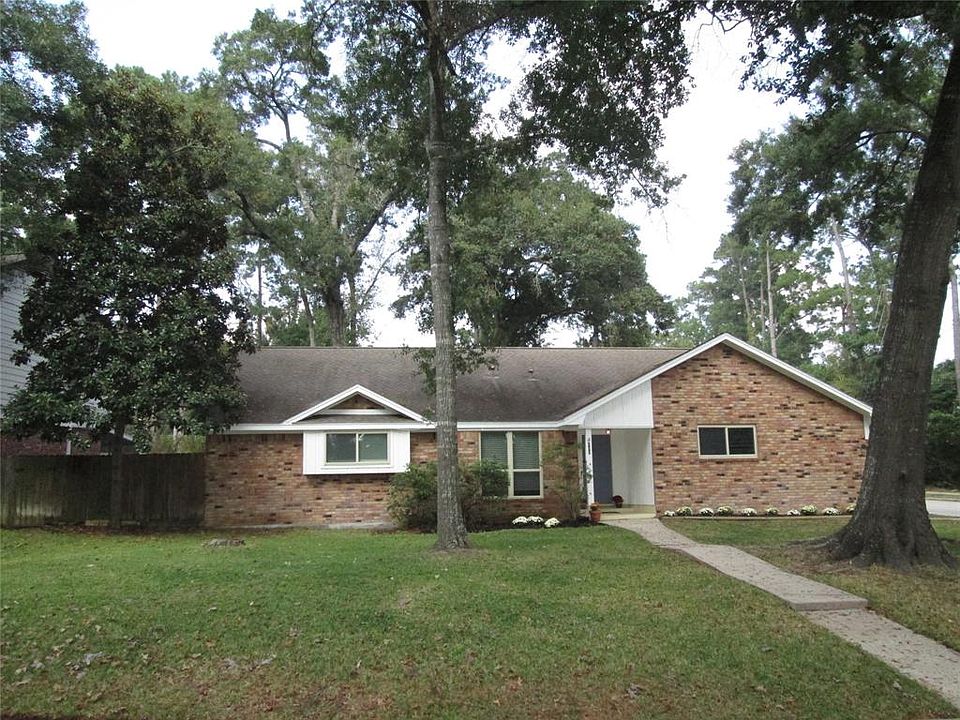 1st image of 400 Oakhill Dr