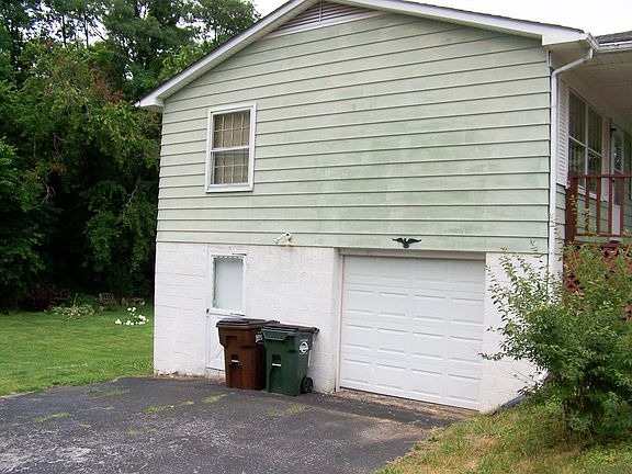 3rd image of 817 2nd St