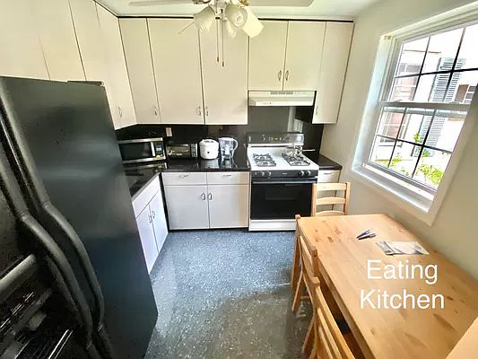 5th image of 67-11 Springfield Blvd #1