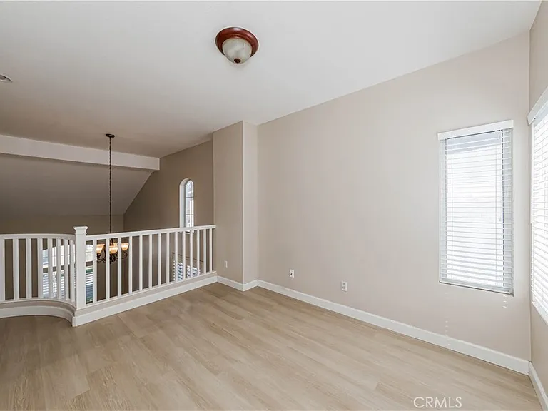 54 Melrose Dr — Photo 10