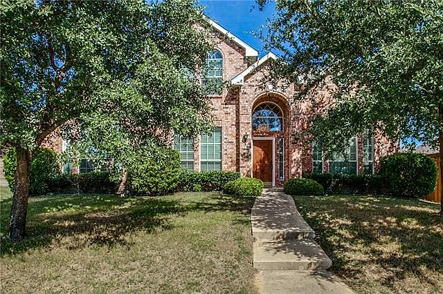 1st image of 3317 Bluegrass Dr