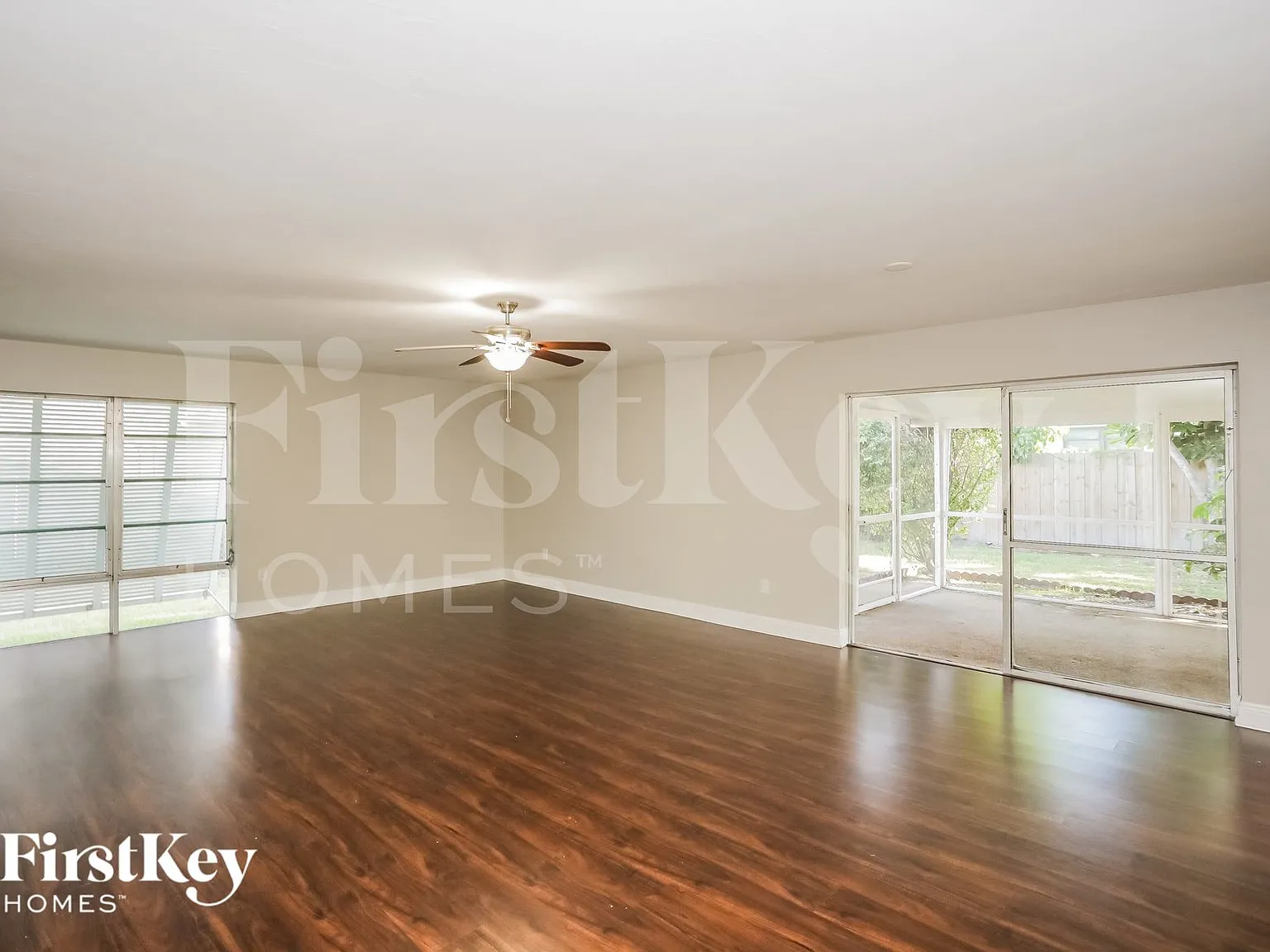 4 bed, 2.0 bath, 2076 sqft, $3,850 — Photo 4
