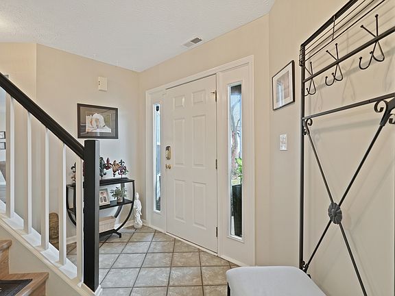 5th image of 7572 Sycamore Grove Ct