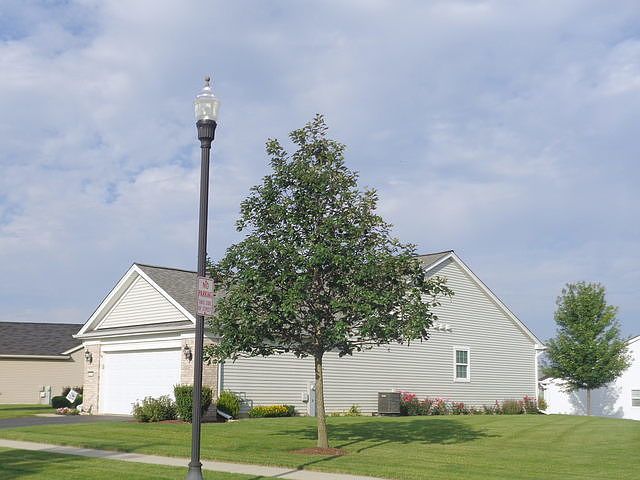 2nd image of 2851 Edgewater Dr